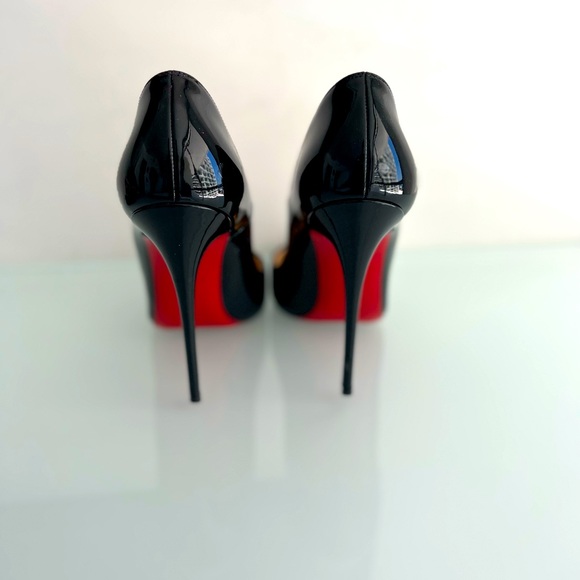 Christian Louboutin - Picture 2 of 3